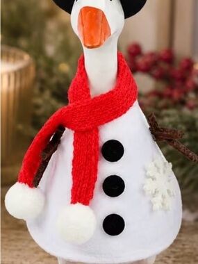 Snowman 7” mini goose outfit
